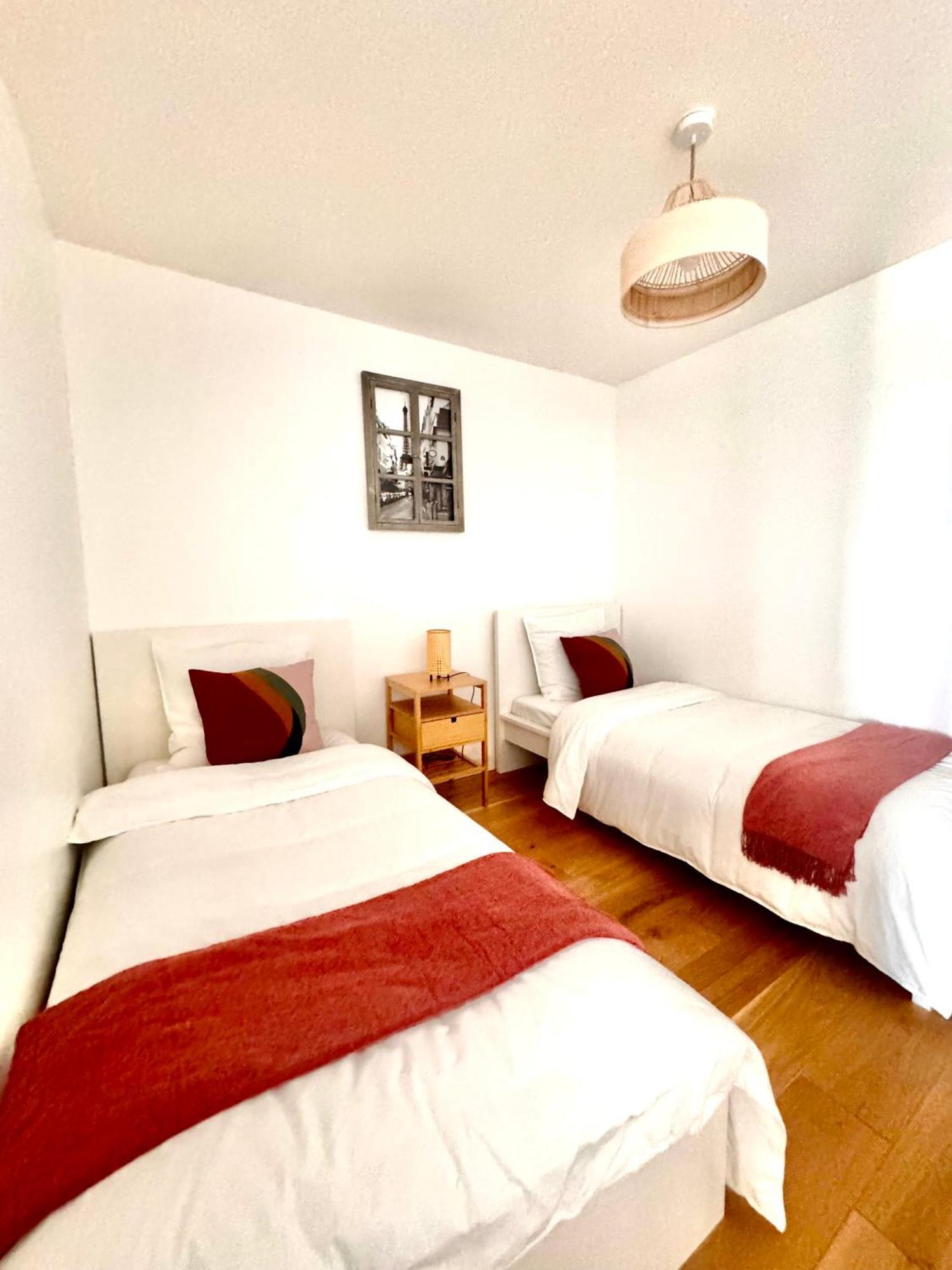 Luxury 2 Rooms Apartment With Balcony Puteaux Exterior photo