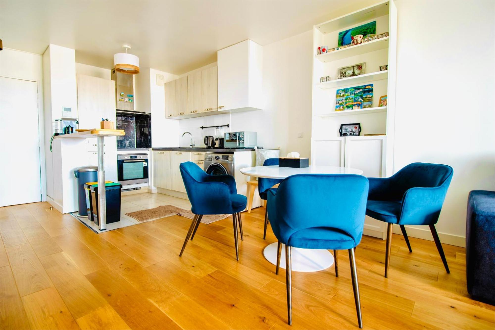 Luxury 2 Rooms Apartment With Balcony Puteaux Exterior photo