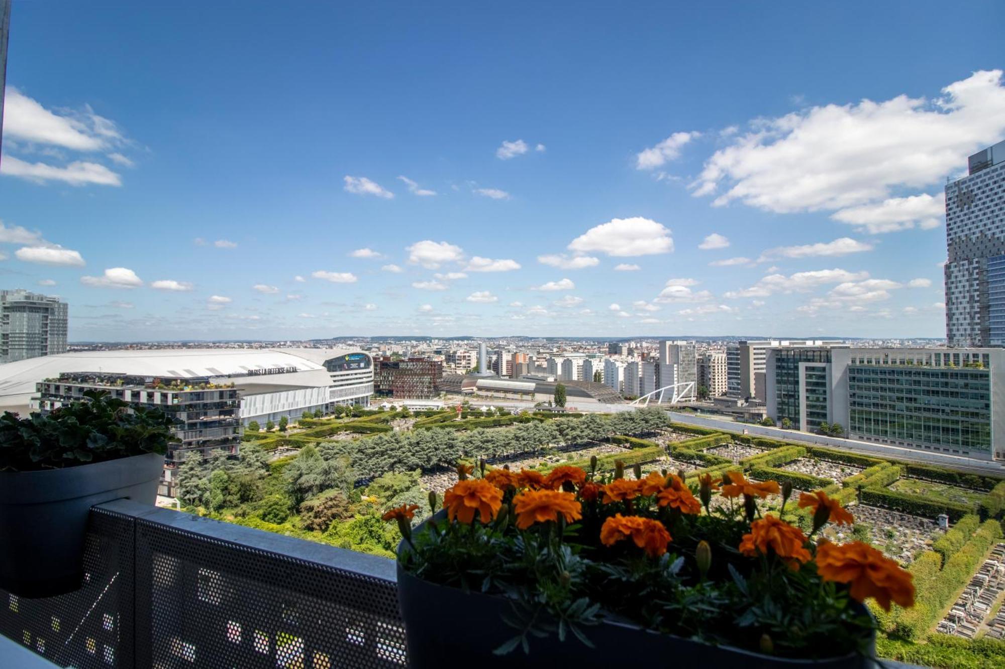 Luxury 2 Rooms Apartment With Balcony Puteaux Exterior photo